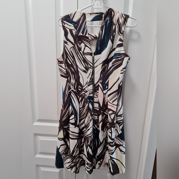 H&M Floral Botanical Sleeveless Dress - Picture 2 of 4